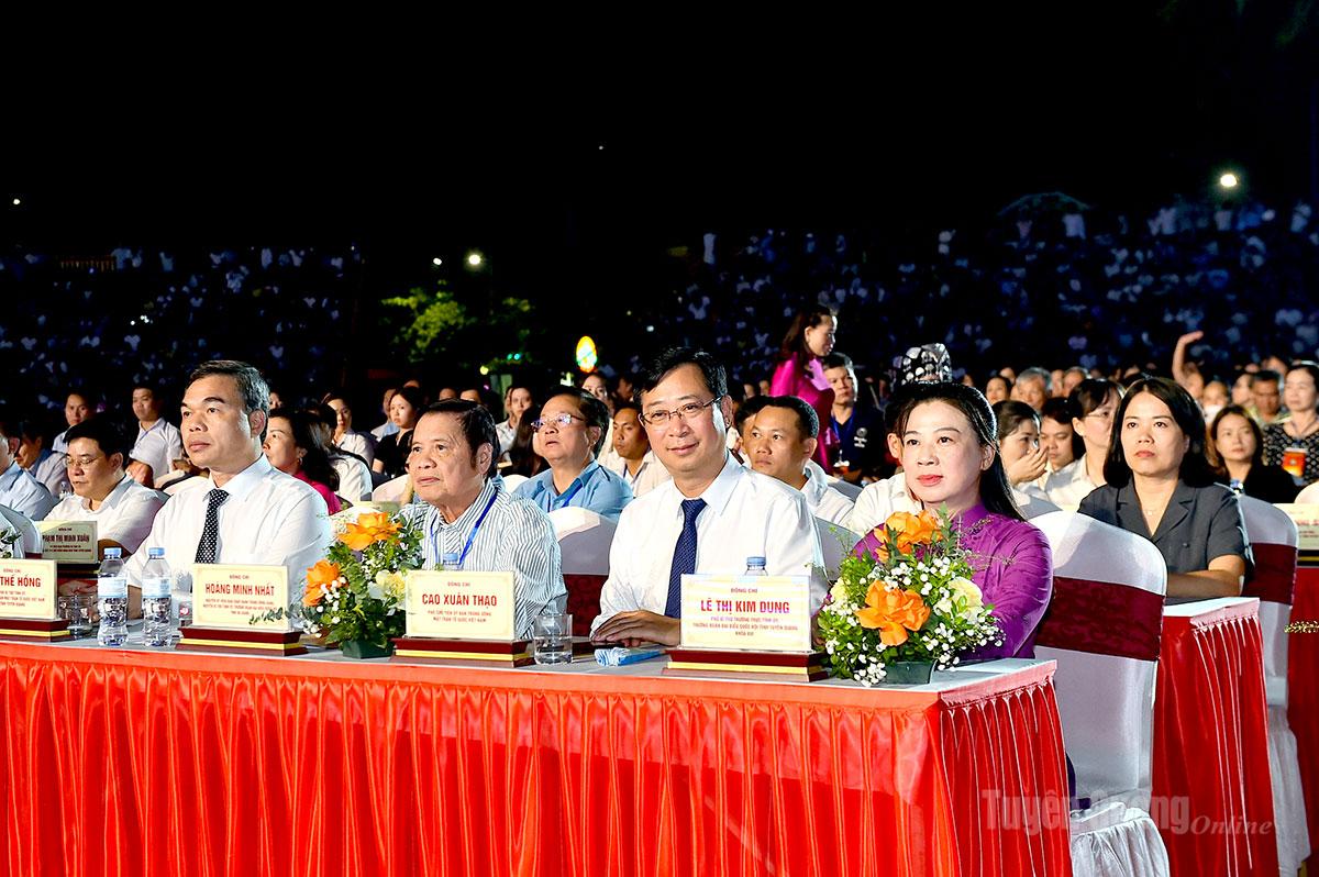 anh-khai-mac-dem-hoi-thanh-tuyen-2026-6_20260920223010.jpg