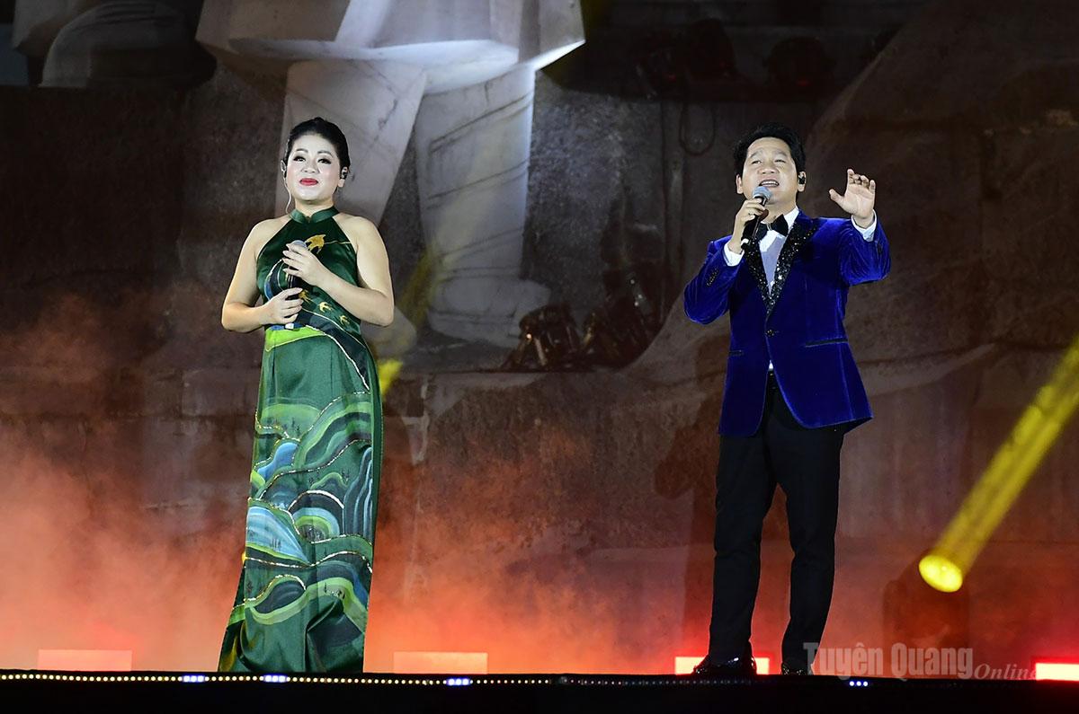 anh-khai-mac-le-hoi-thanh-tuyen-1_20260920222950.jpg