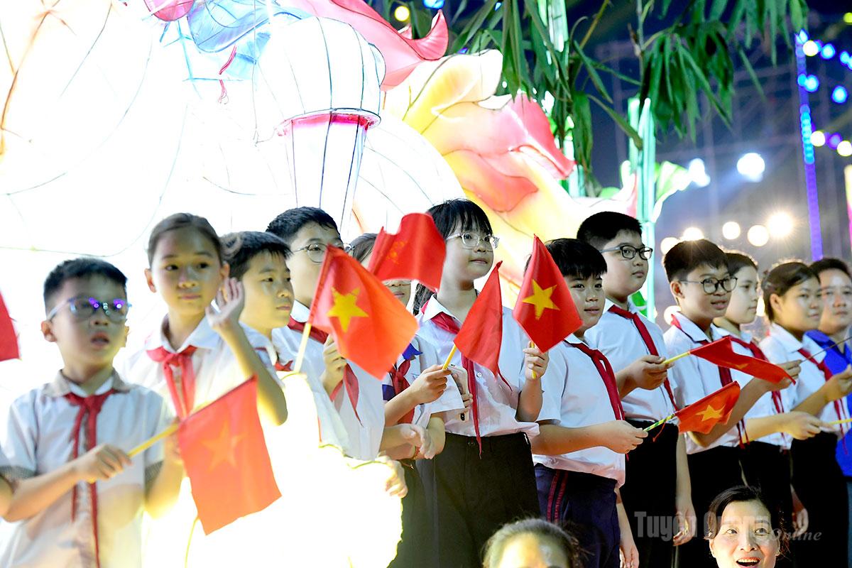 anh-khai-mac-le-hoi-thanh-tuyen-6_20260920222950.jpg